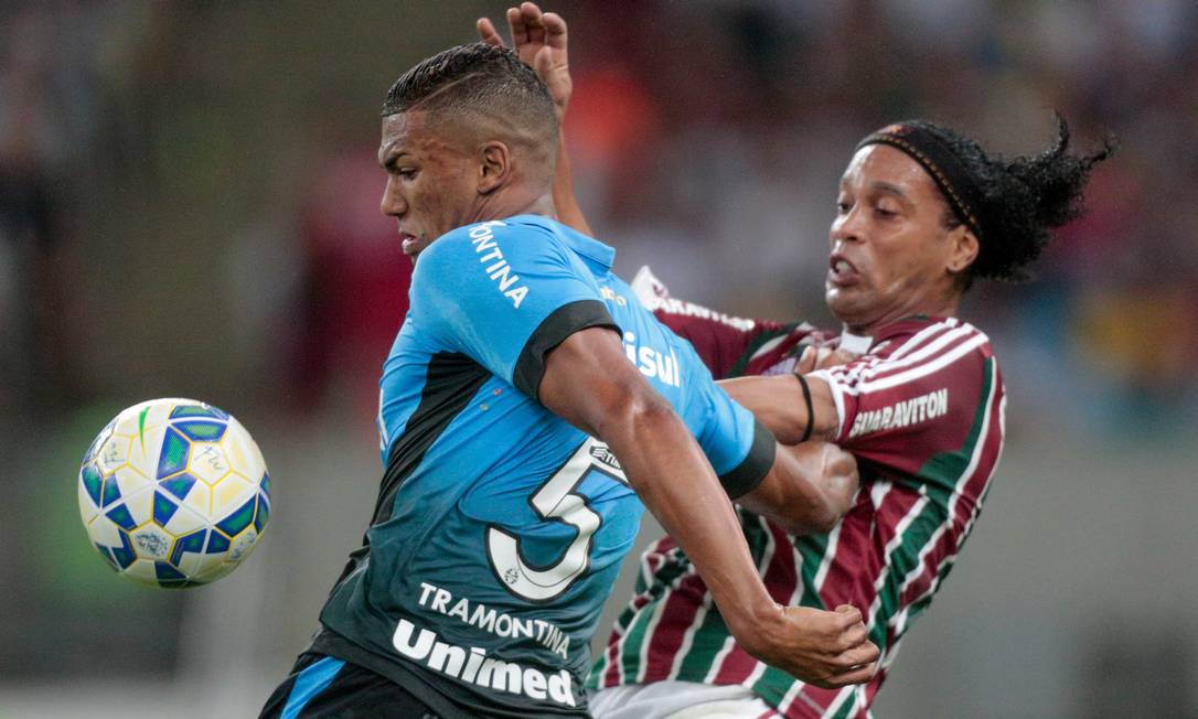 Globo Esporte RS  Veja lances de Ronaldinho Gaúcho em Grêmio 2x0