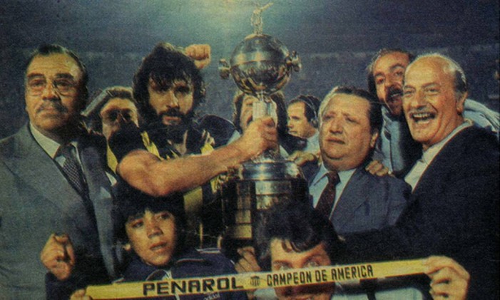 Resultado de imagem para Final Libertadores 1982