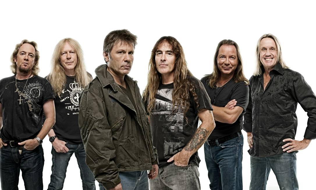
Bruce (ao centro, de cabelos curtos), com o Iron Maiden: ‘A gente poderia fazer um álbum simples e deixar um monte de músicas de fora, mas elas eram tão fortes que nos decidimos por um duplo.’
Foto:
/
Divulgação/John McMurtrie
