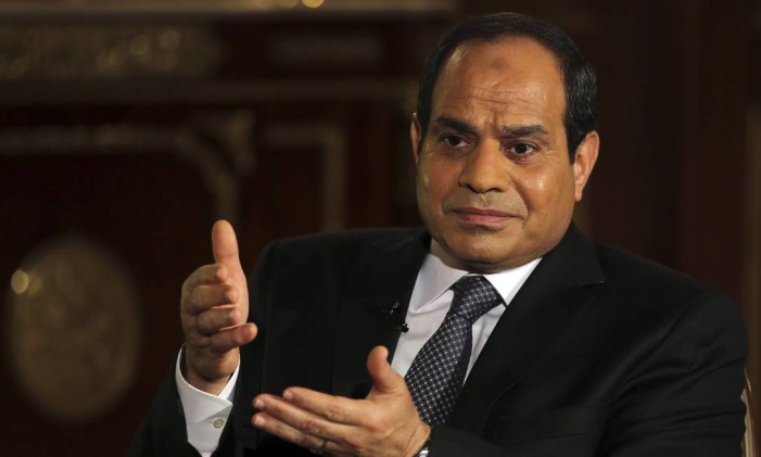 
O presidente egípcio, Abdel Fattah al-Sisi, costuma fazer discursos criticando reportagens de oposição ao seu regime
Foto: AMR ABDALLAH DALSH / REUTERS