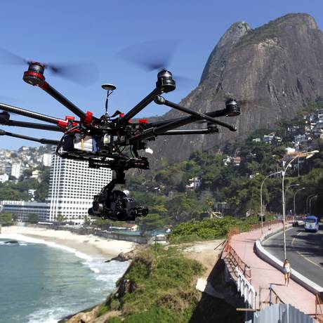 Anac Apresenta Proposta Para Regulamentar O Uso Do Drone, Que Já ...