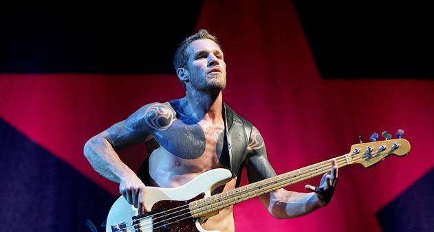 Baixista do RATM se desculpa por ter inspirado o Limp Bizkit