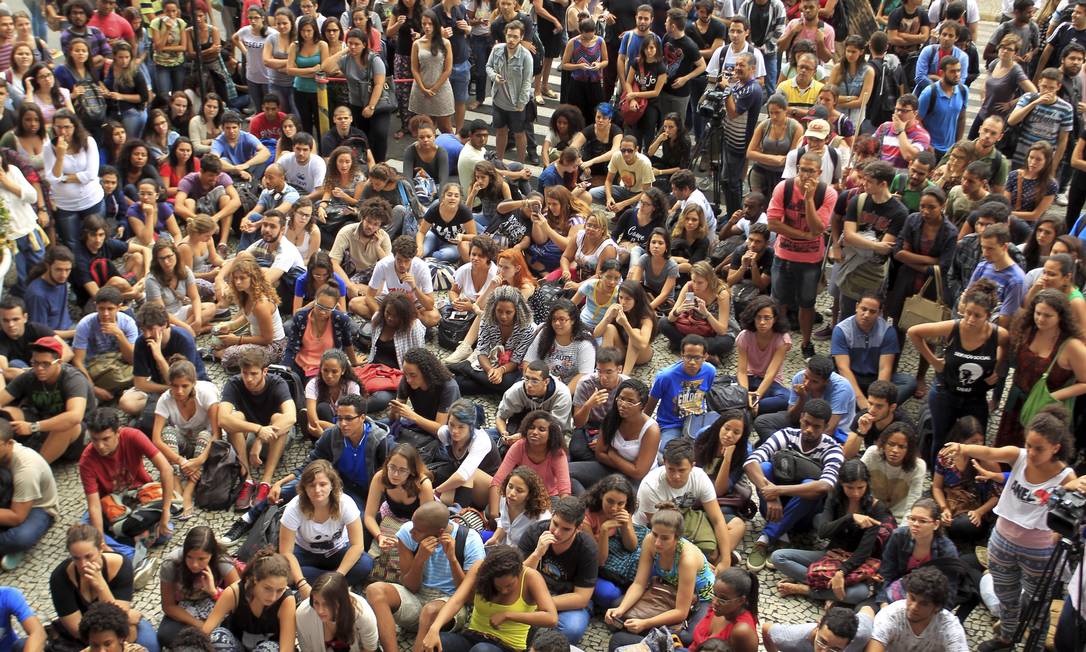 Alunos da Uerj reclamam da insegurança nos arredores do Maracanã