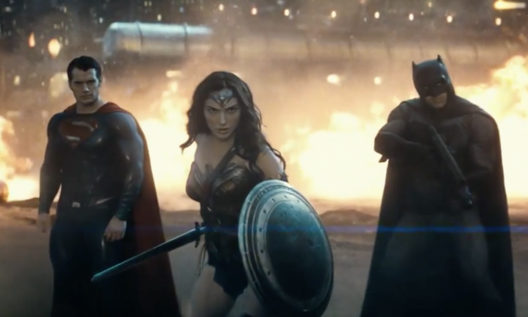 Mulher Maravilha aparece em trailer de 'Batman vs Superman' - Jornal O Globo