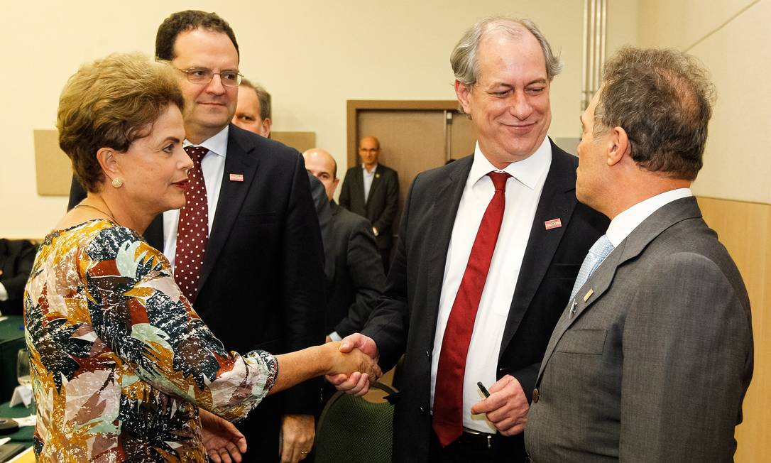 Aproxima o de Ciro e Dilma pode minar apoio no PMDB do Senado