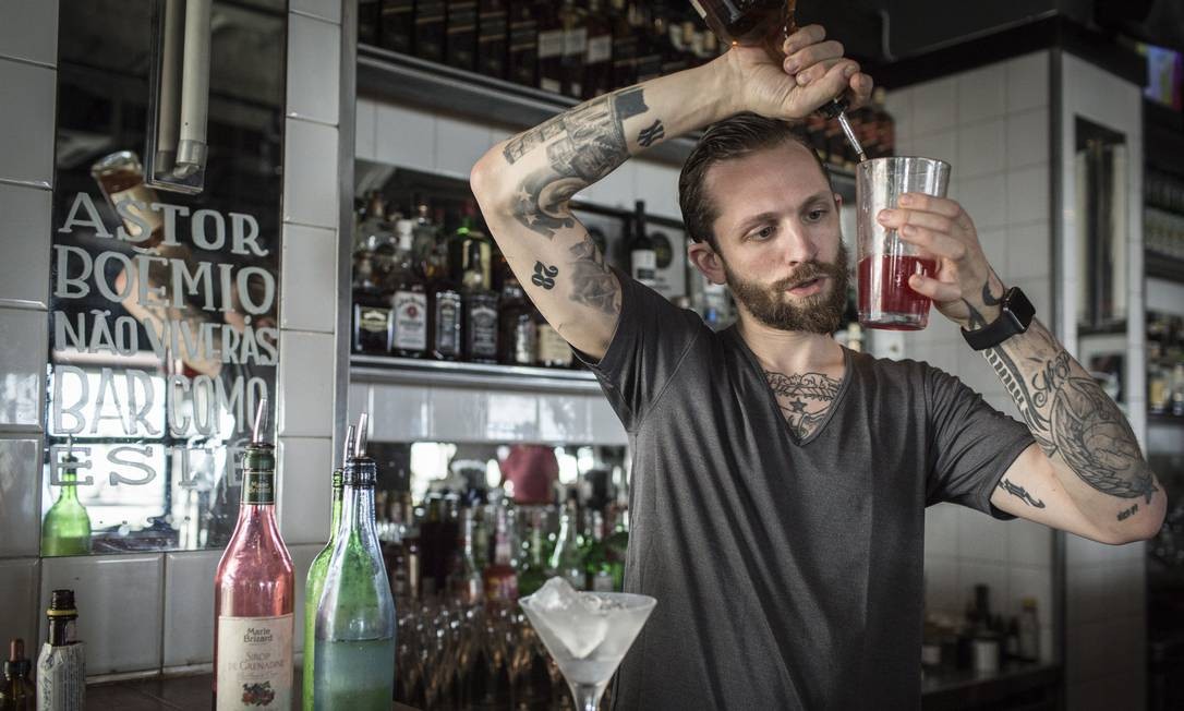 Steve Schneider Bartender