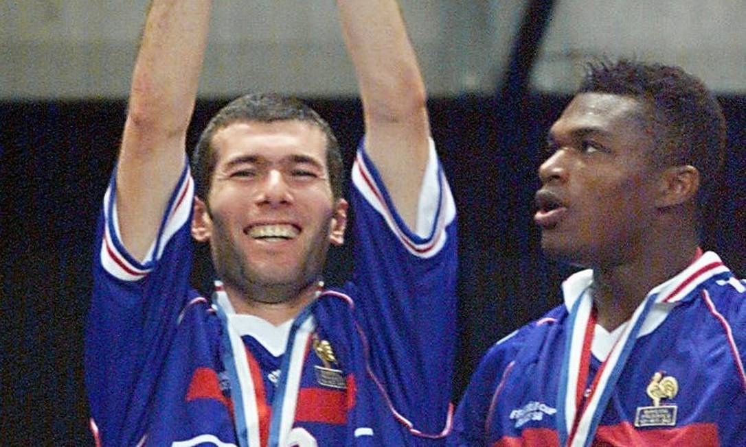 Jogadores franceses campeões do mundo relembram final da Copa de 98 contra  o Brasil - Fernando Eichenberg