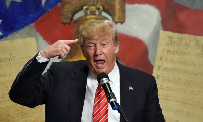 Então candidato à Presidência americana, Donald Trump faz discurso de campanha em 2016 Foto: TIMOTHY A. CLARY / AFP