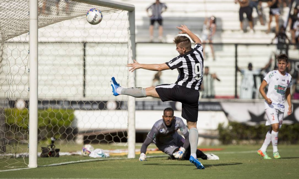 Imagens de Botafogo 2 x 0 Bangu - Jornal O Globo