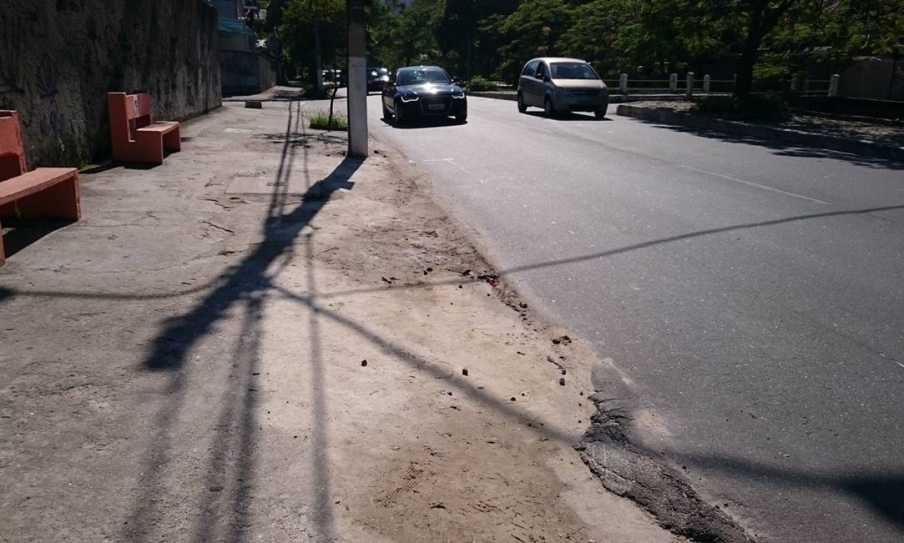 Cal ada Fica No Mesmo N vel Da Rua Em S o Francisco Niter i Jornal O 