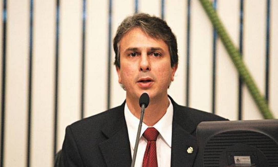 Resultado de imagem para governador do Ceará Camilo Santana