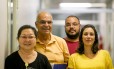 
A equipe de pesquisadores do Instituto Adolfo Lutz, a partir da esquerda: Akemi Suzuki, Luiz Eloy Pereira, Renato de Souza e Mariana Sequetin

