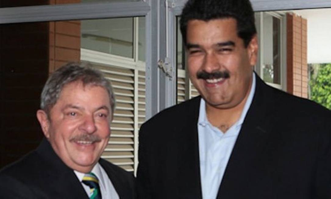 O presidente da Venezuela compartilhou foto em que aparece ao lado de Lula Foto: Reprodução / Twitter