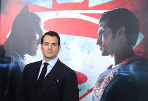 Escritora afirma que ator perdeu o papel de Superman por ser gay