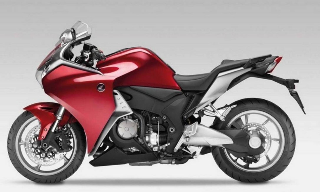 Honda comunica recall de motos por problema no eixo cardã - Jornal O Globo