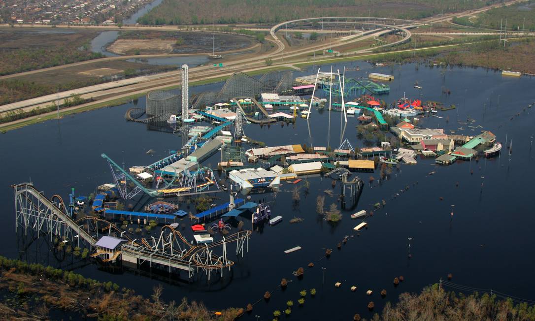 Parque temático devastado por furação pode reabrir em Nova Orleans