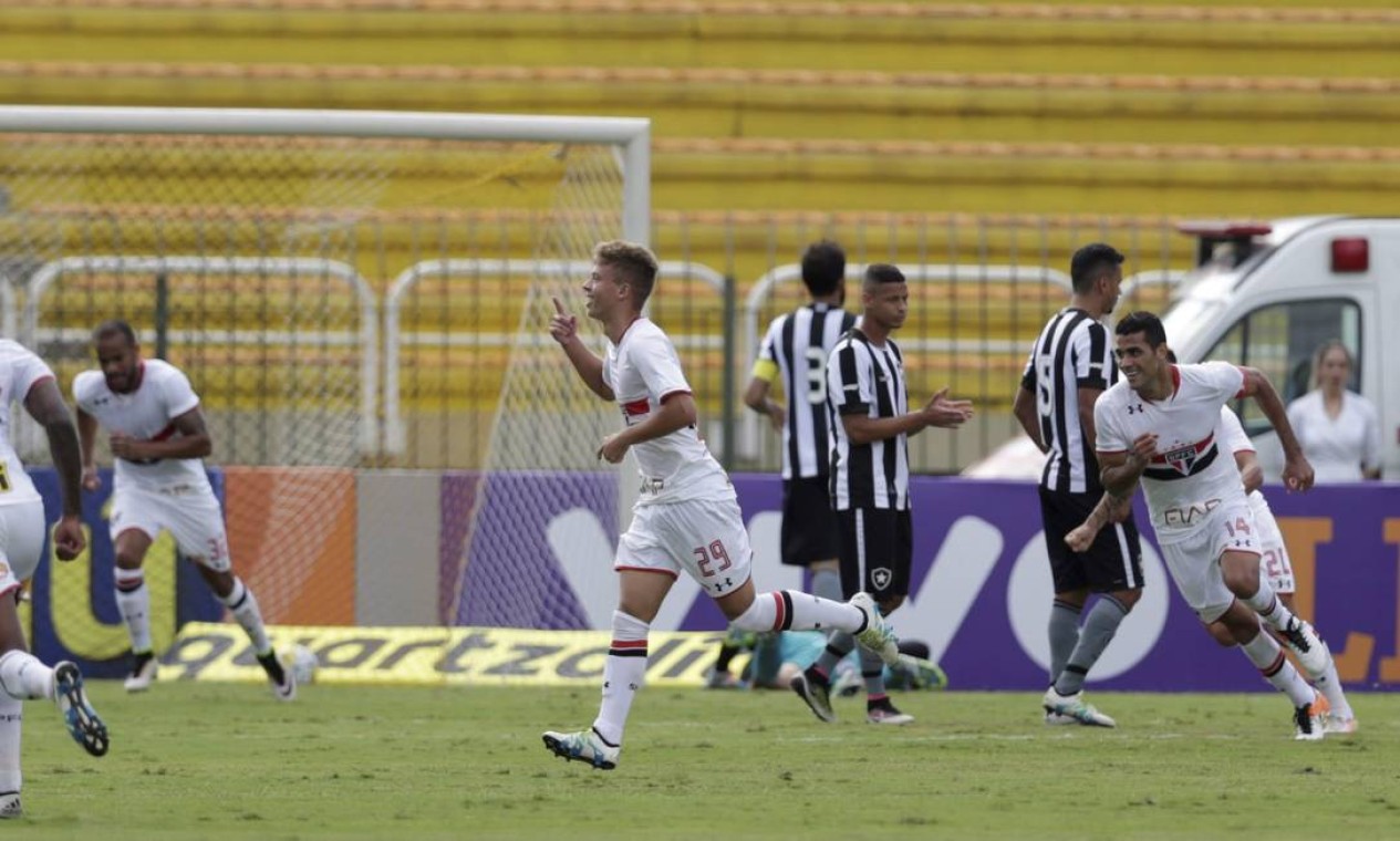 Botafogo perde para o São Paulo na estreia no Brasileiro - Jornal O Globo