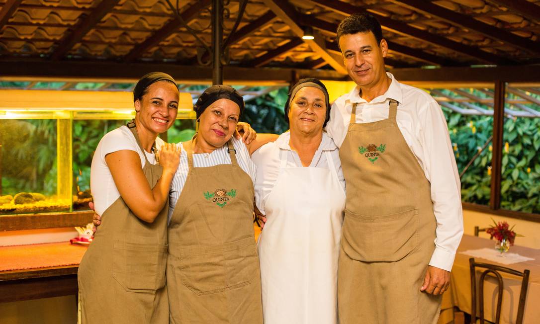 Ajude a Garçonete a Servir os Clientes no Tuca Jogos