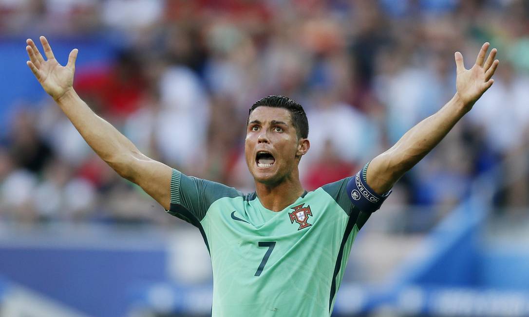 Com show de Cristiano Ronaldo, Portugal e Espanha empatam em 3 a 3