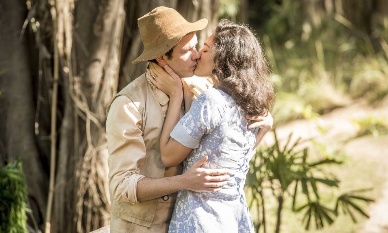 Candinho E Filomena Se Beijam Ap S Reencontro Em Ta Mundo Bom Jornal O Globo