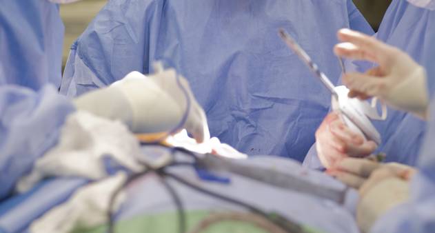 Médicos encontram cara assustadora num testículo - TVI Notícias