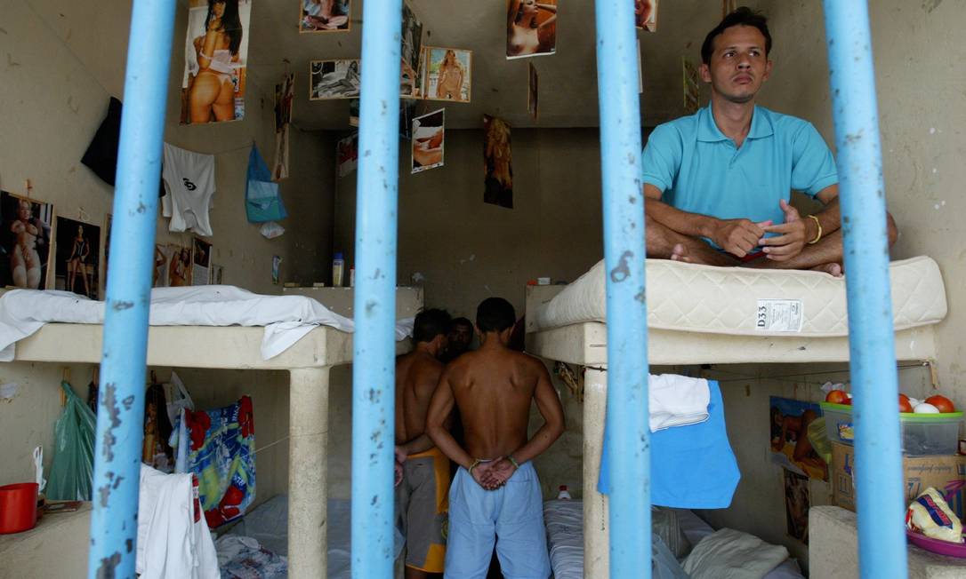 
Presos em cela de penitenciária no Piauí: maior prevalência de doenças como Aids e tuberculose que na população em geral
Foto:
Michel Filho
