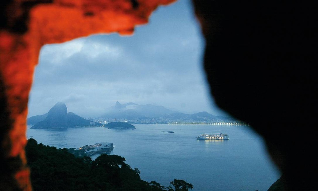 Vista do Forte do Pico, em Niterói Foto: Custodio Coimbra / Agência O Globo