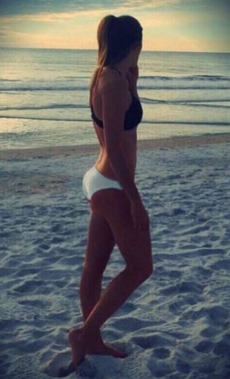 Classificada para disputar mesdalha no Vôlei de praia, a 'queridinha' do Canadá Taylor Pischke tira o fôlego dos seus seguidores no Instagram Foto: Reprodução/Instagram