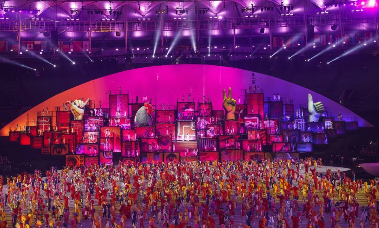 Cerimônia de abertura dos Jogos Olimpicos Rio 2016, no Maracanã Foto: Daniel Marenco / Agencia O Globo / Agência O Globo