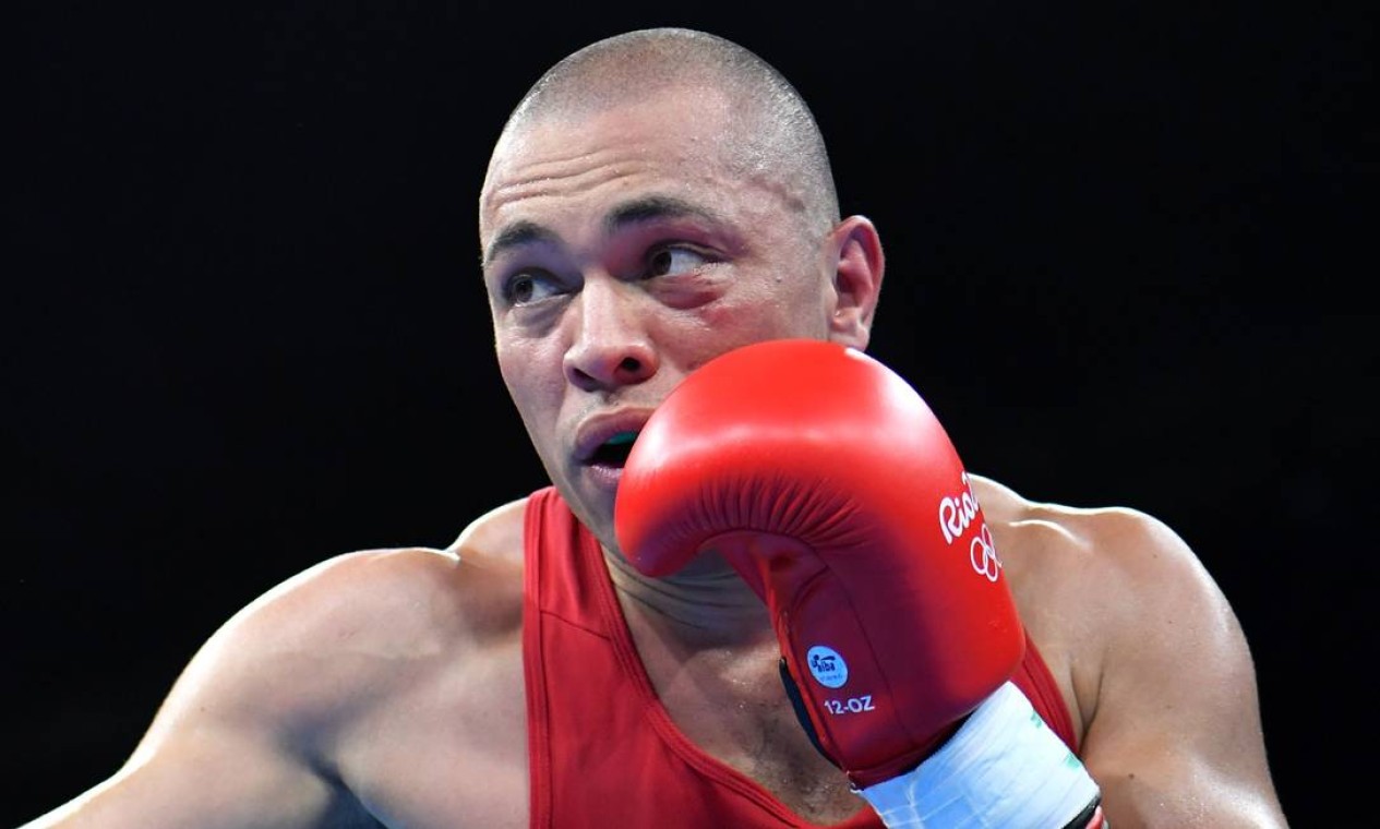 Juan Nogueira perde para russo campeão mundial de boxe e está fora