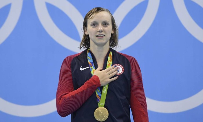 Katie Ledecky, fenômeno da natação americana Foto: CHRISTOPHE SIMON / AFP