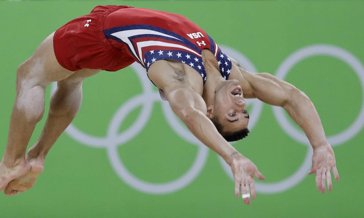 O atleta americano durante a apresentação do solo Foto: Rebecca Blackwell / AP