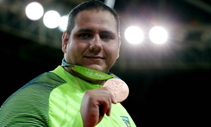 Rafael Silva, medalha de bronze no judô na categoria peso pesado (acima de 100kg) Foto: Marcelo Theobald / Agência O Globo