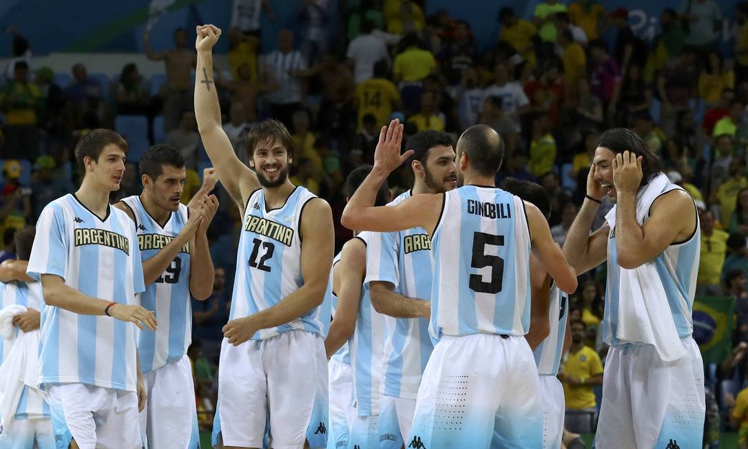 Após duas prorrogações, Argentina vence o Brasil no basquete