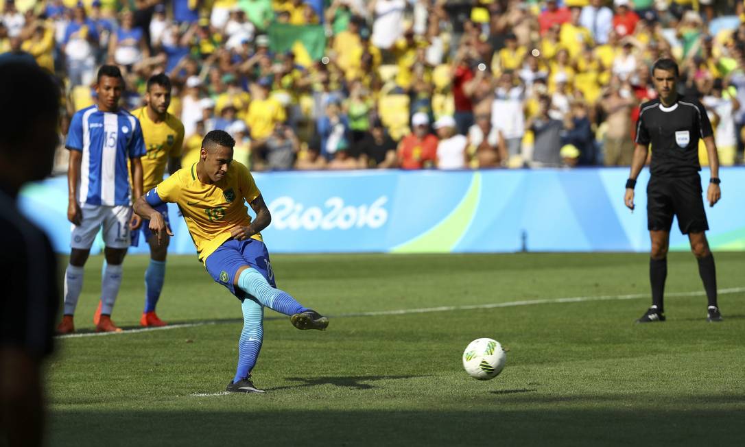 Brasil goleia Honduras e buscará ouro inédito no futebol