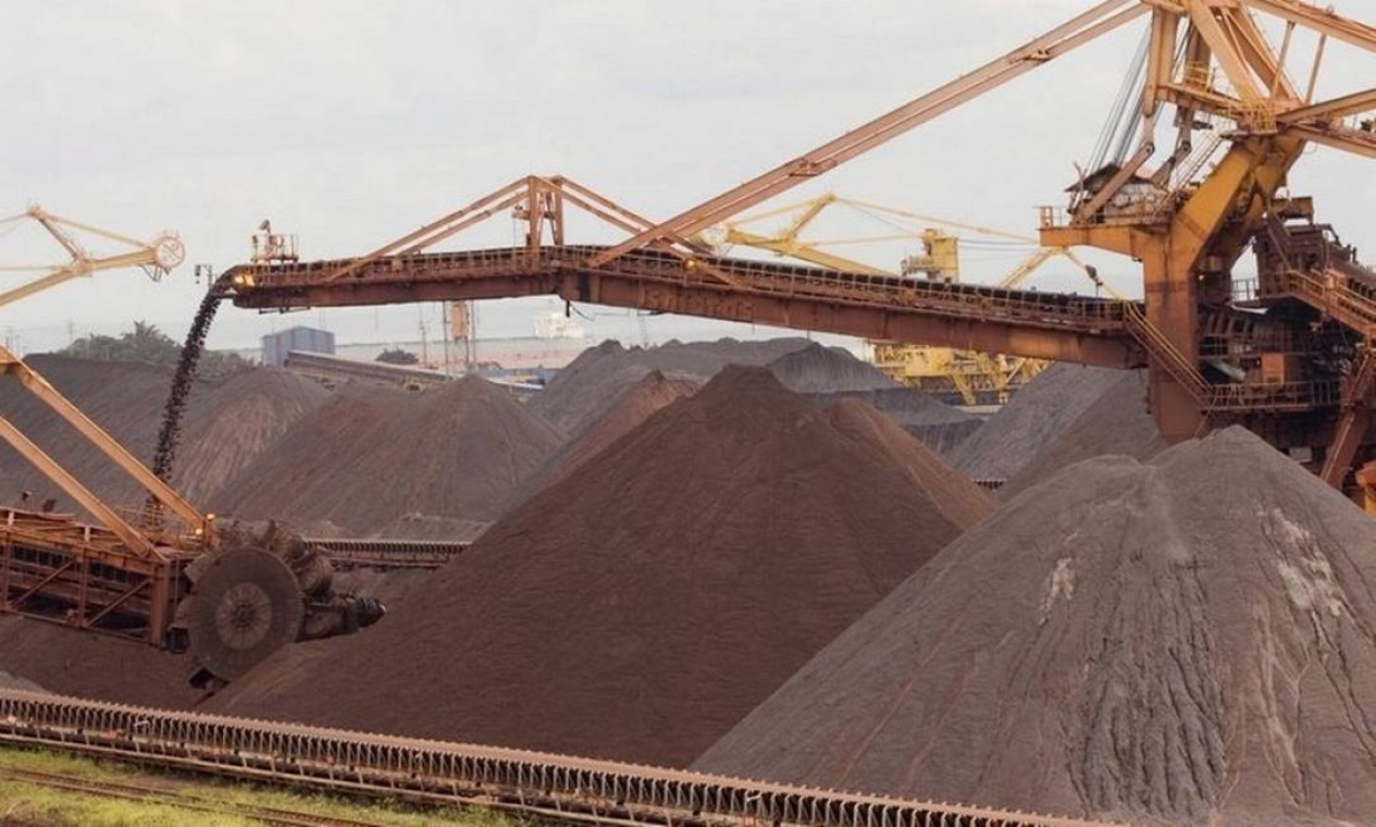 A cotação do minério de ferro na China disparou após o anúncio da Vale de que vai desativar todas as barragens que usam a mesma metodologia para depósito de rejeitos que a de Brumadinho Foto: Marcos Issa / Bloomberg News