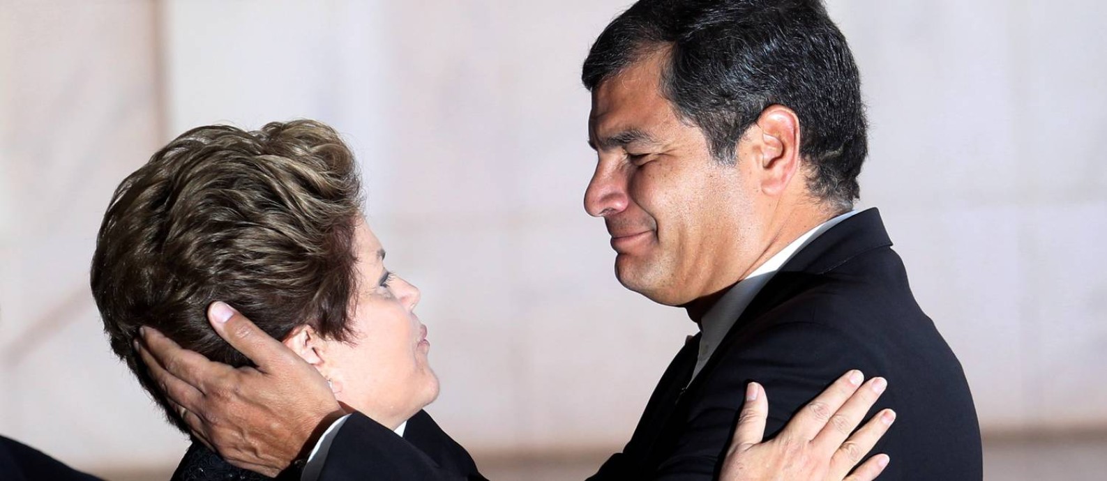 Dilma Rousseff e o presidente Rafael Correa do Equador no Palacio do Itamaraty durante a Reunião dos chefes de Estado do Mercosul, dos Estados Associados e dos países convidados, em 2012 Foto: Gustavo Miranda / Agência O Globo