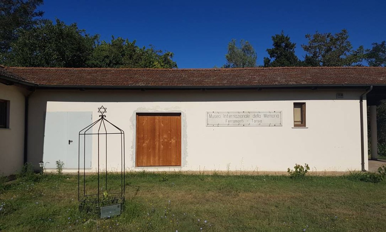 O campo de concentração de Ferramonti está sendo reconstruído para abrigar um museu Foto: Adriana Carranca