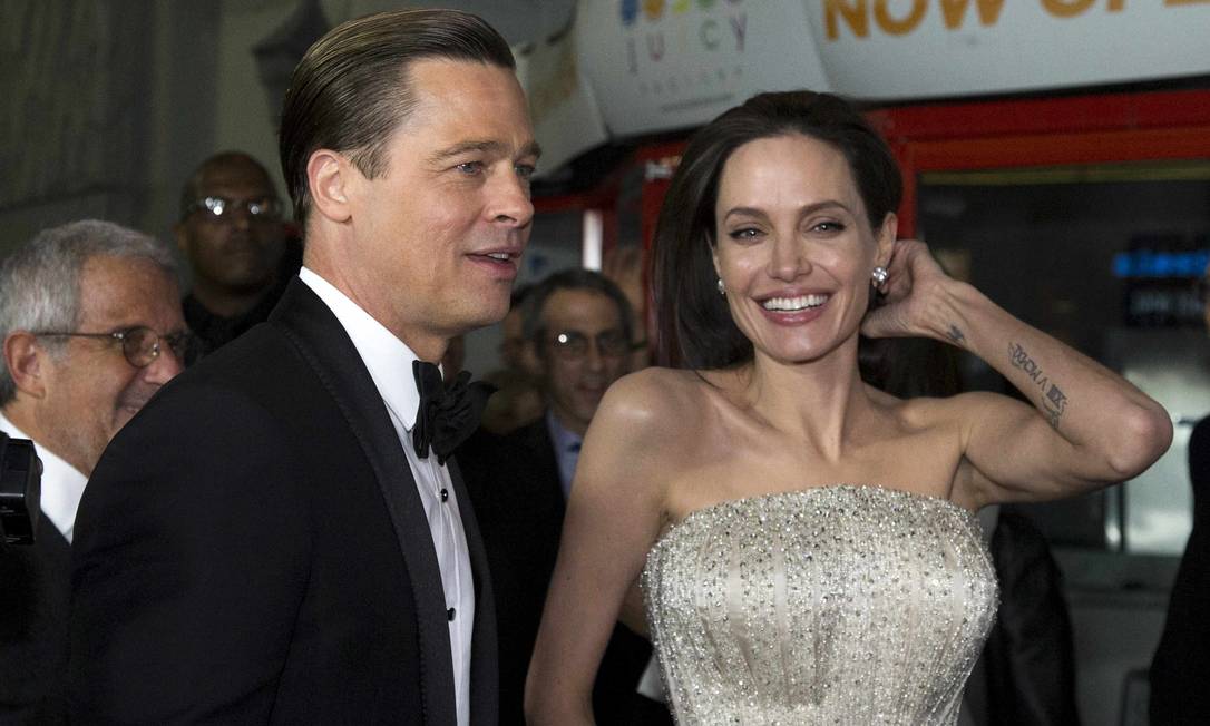 Angelina Jolie em fotografia rara com o filho mais velho - Celebridades -  Máxima