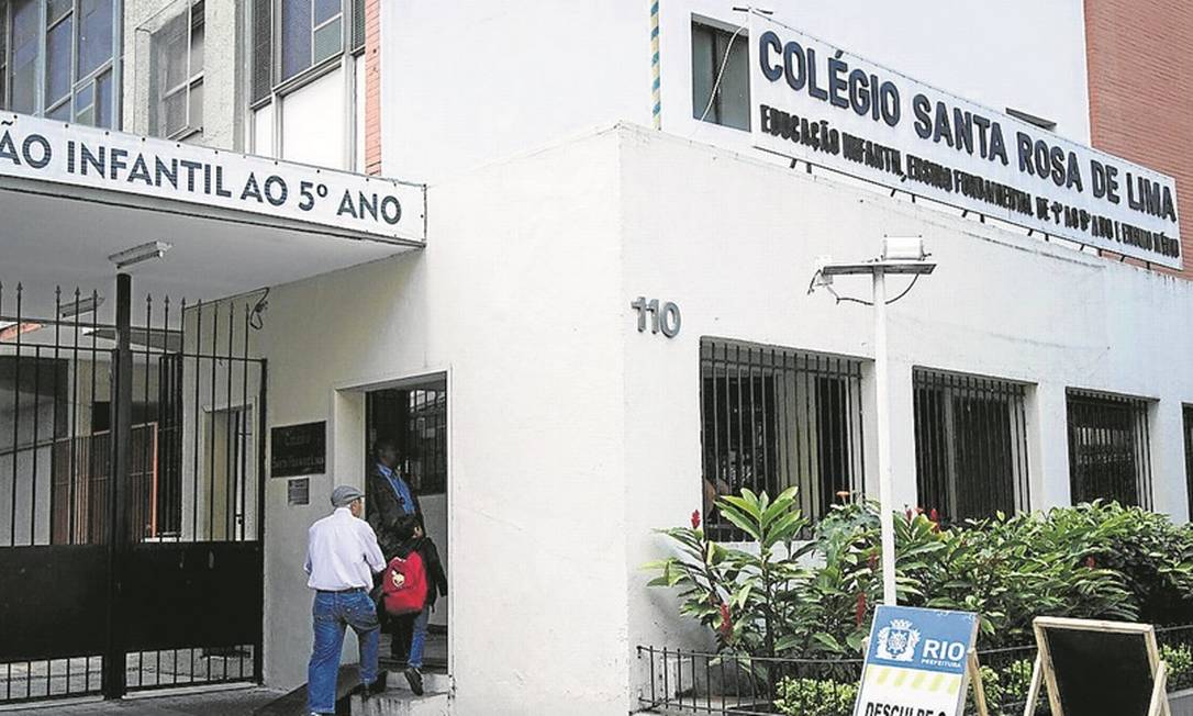 O Colégio Santa Rosa de Lima, em Botafogo: número de alunos caiu de 900, nos anos 90, para 270 Foto: Fernando Lemos
