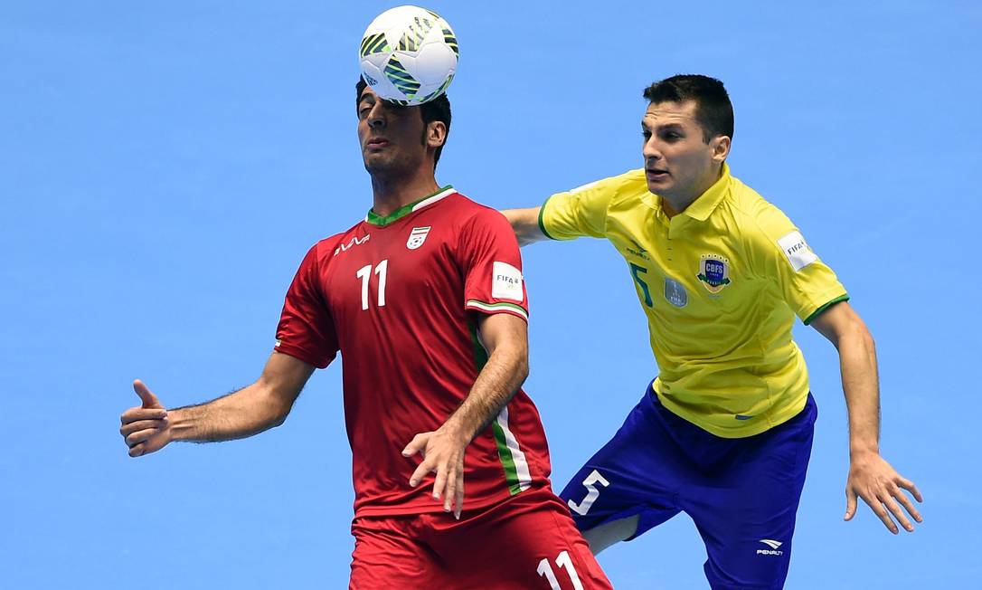 Brasil perde do Irã nos pênaltis e é eliminado do Mundial de Futsal com  pior campanha da história - ESPN