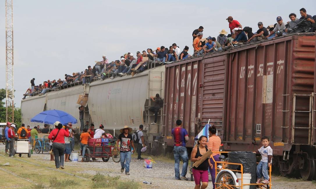 Quais as dificuldades enfrentadas pelos imigrantes mexicanos nos EUA?