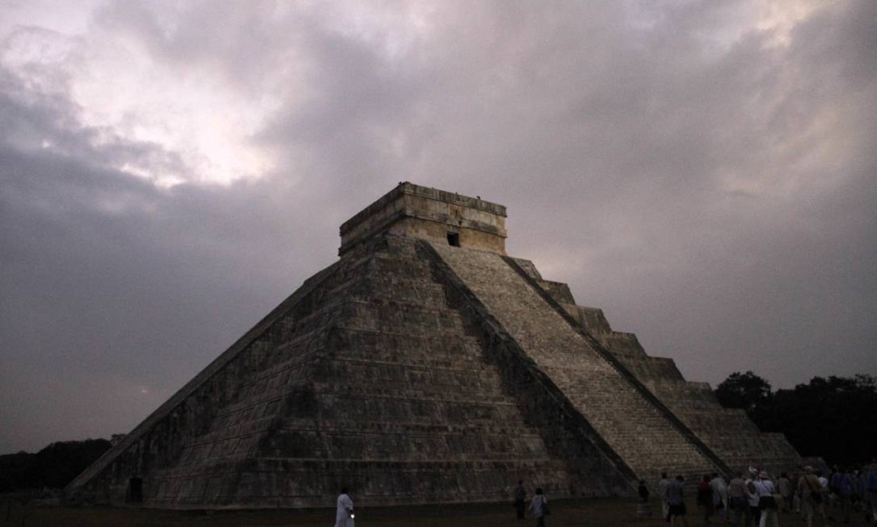 descoberta pirâmide original abaixo de templo de maia em chichén itzá