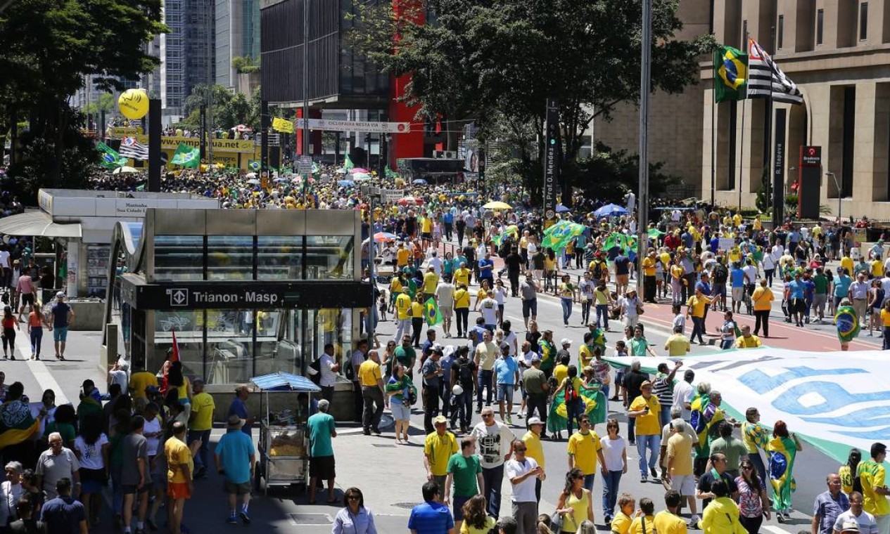 Em São Paulo, concentração foi na Avenida Paulista Foto: Edilson Dantas / Agência O Globo
