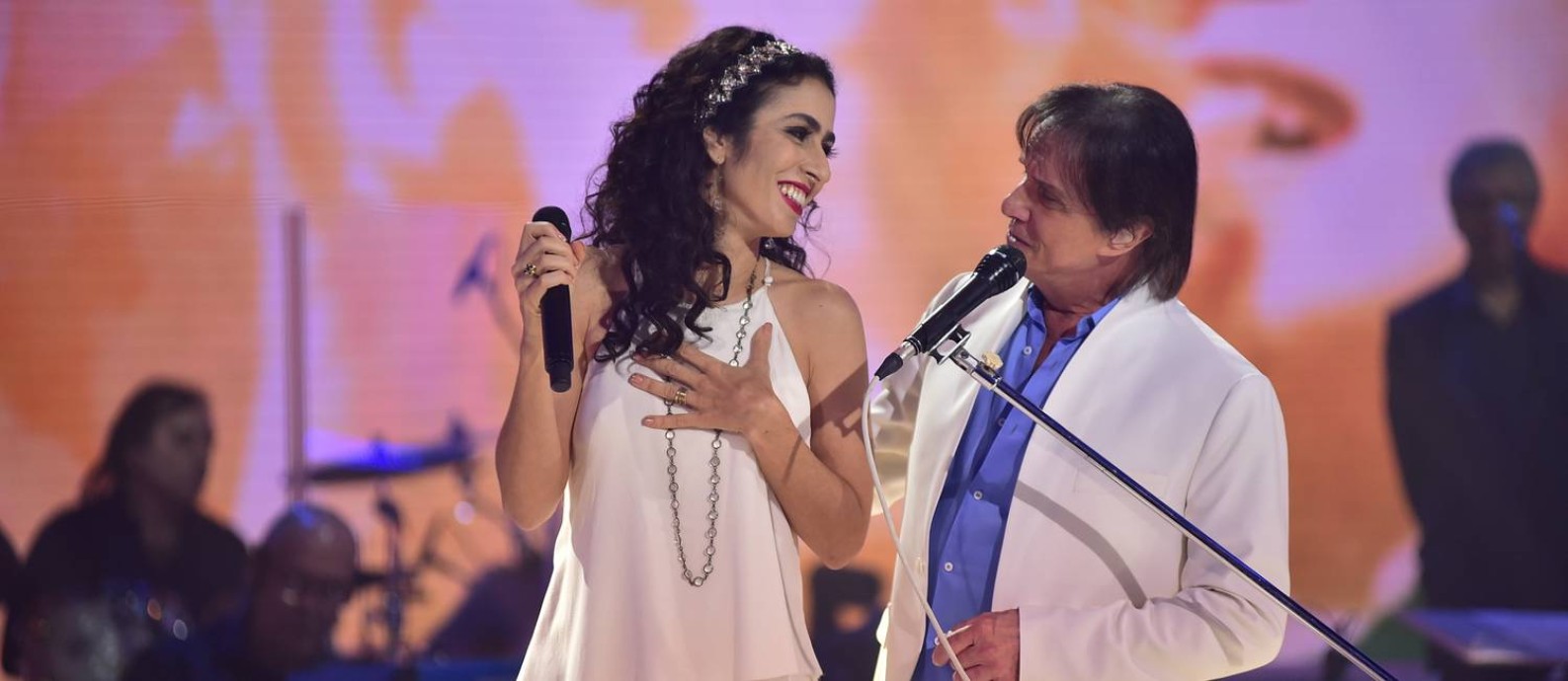 Marisa Monte e Roberto Carlos Foto: TV Globo/Divulgação