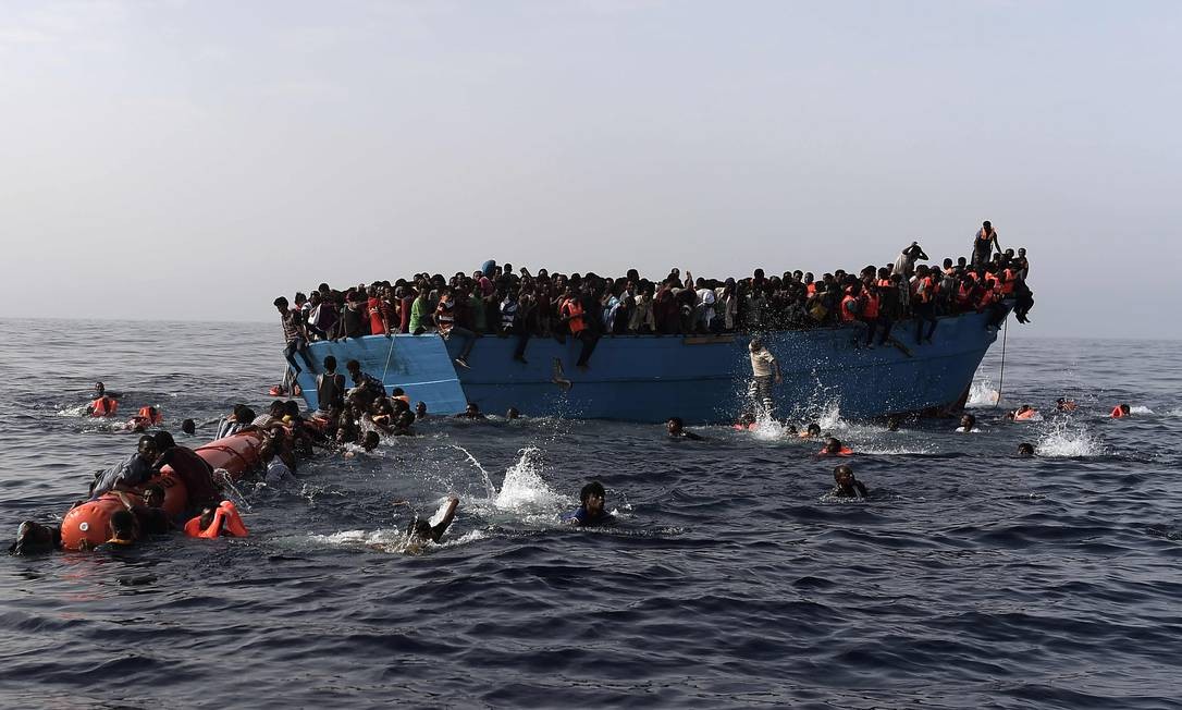 Ano marca recorde de 5 mil imigrantes mortos em naufrágios no
