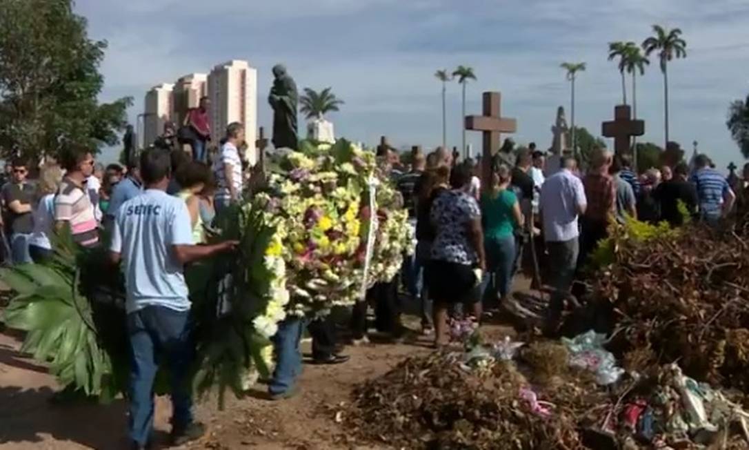 Vítimas De Chacina São Enterradas Sob Aplausos E Comoção Em Campinas Jornal O Globo 7356