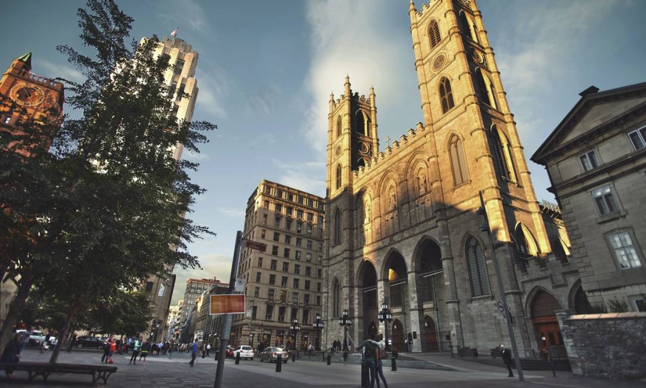 A Catedral de Notre Dame, na Place d'Armes, é um dos marcos da herança católica dos franceses que colonizaram Montreal Foto: Divulgação