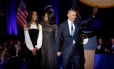 Presidente dos EUA, Barack Obama, a primeira-dama, Michelle, e a filha, Malia, no discurso de despedida em Chicago