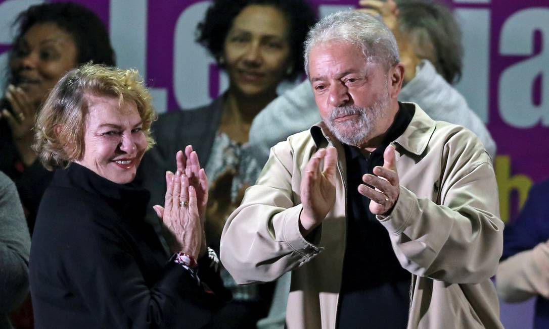 A ex-primeira-dama Marisa Letícia e o ex-presidente Lula Foto: Paulo Whitaker / Reuters